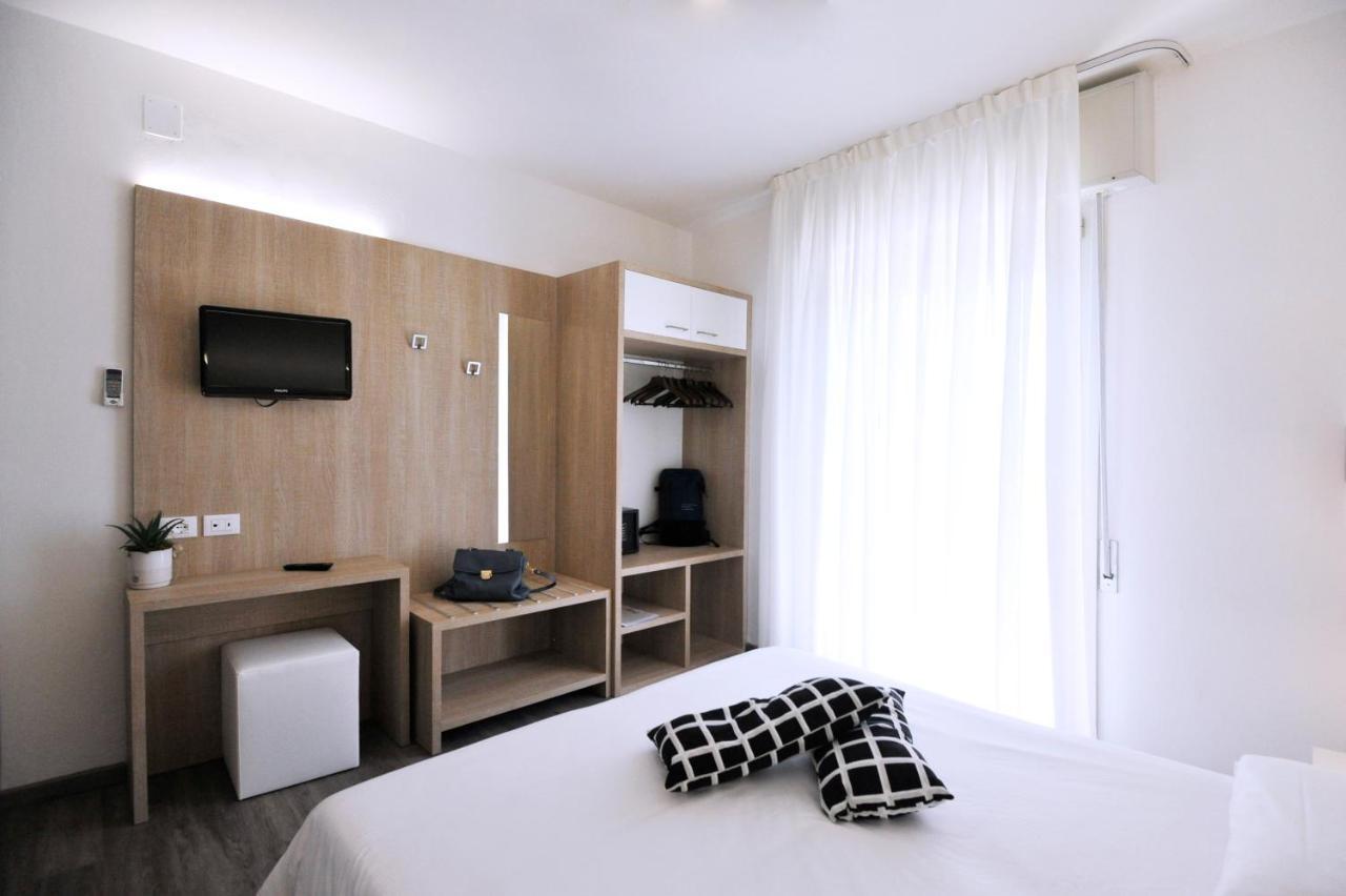 Hotel Etna Каорле Экстерьер фото