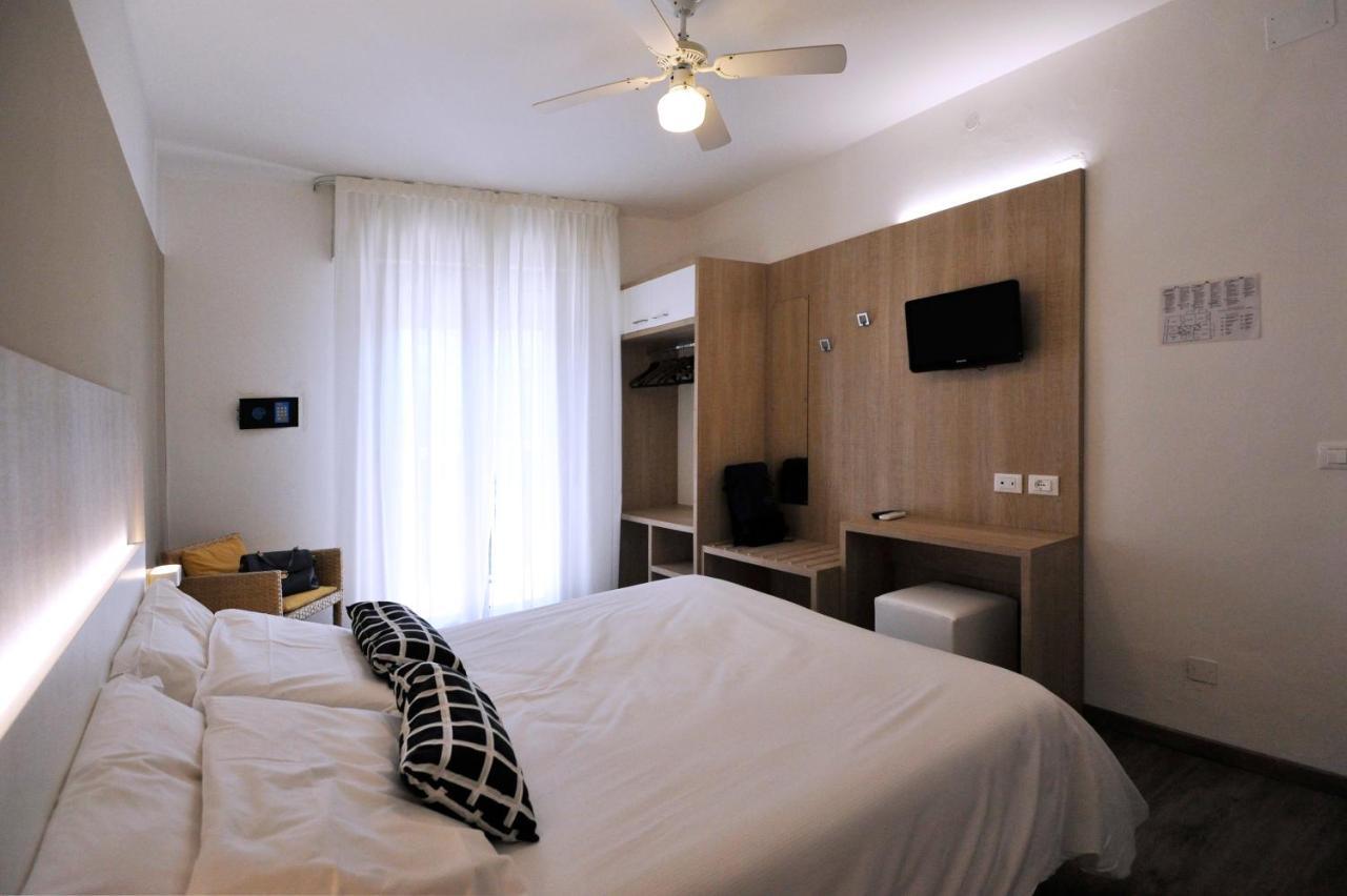 Hotel Etna Каорле Экстерьер фото