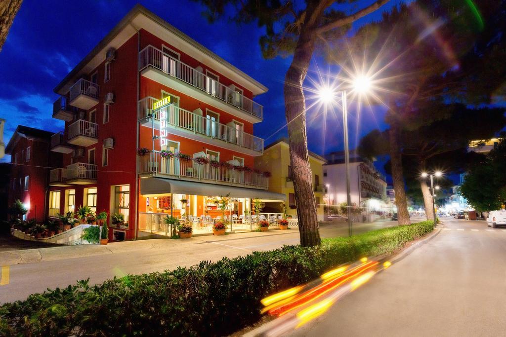Hotel Etna Каорле Экстерьер фото