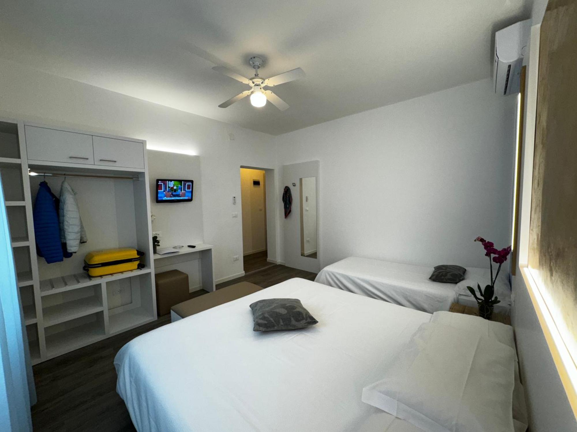 Hotel Etna Каорле Экстерьер фото